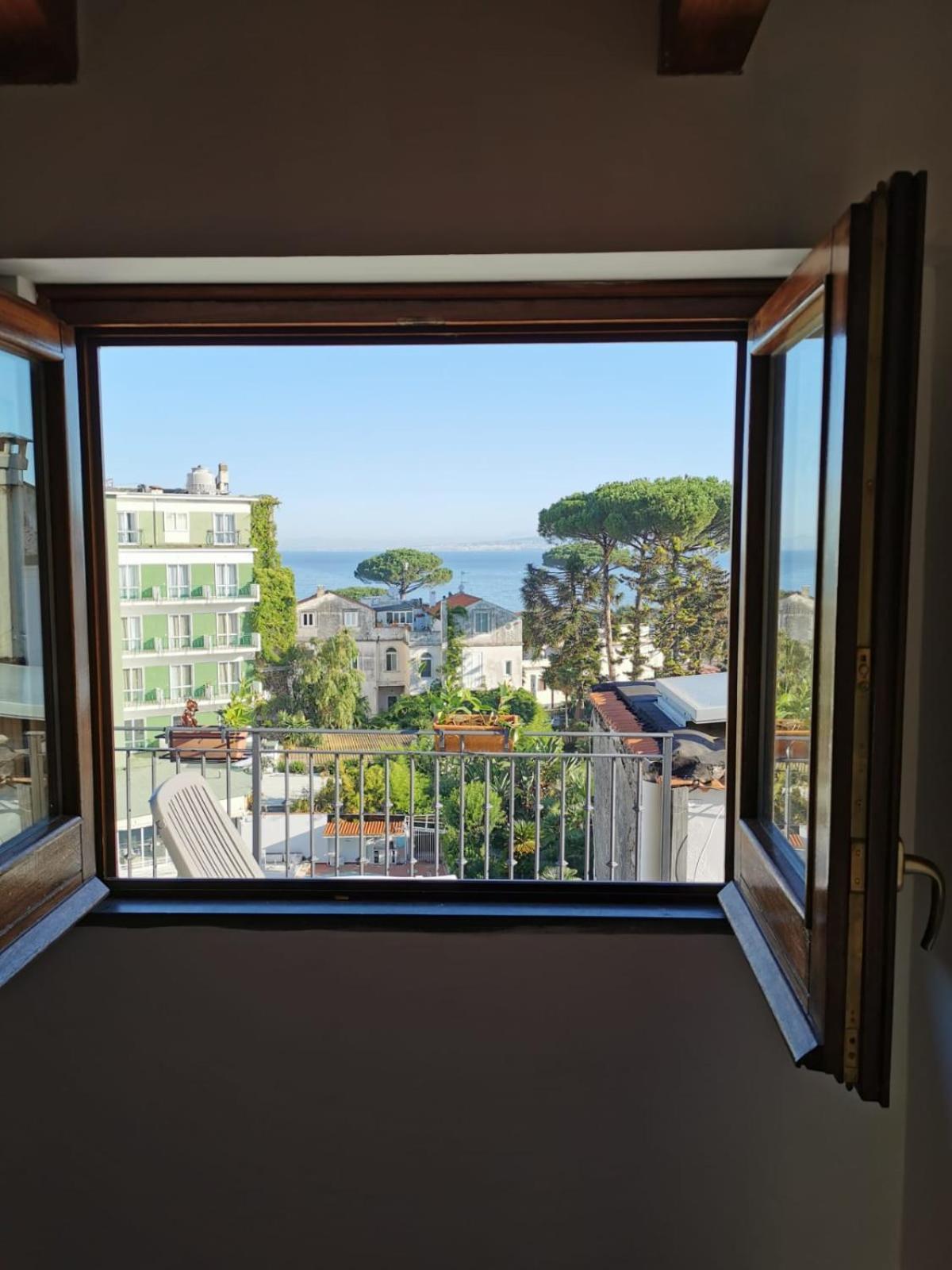 Rossy House Sorrento Apartment Room photo